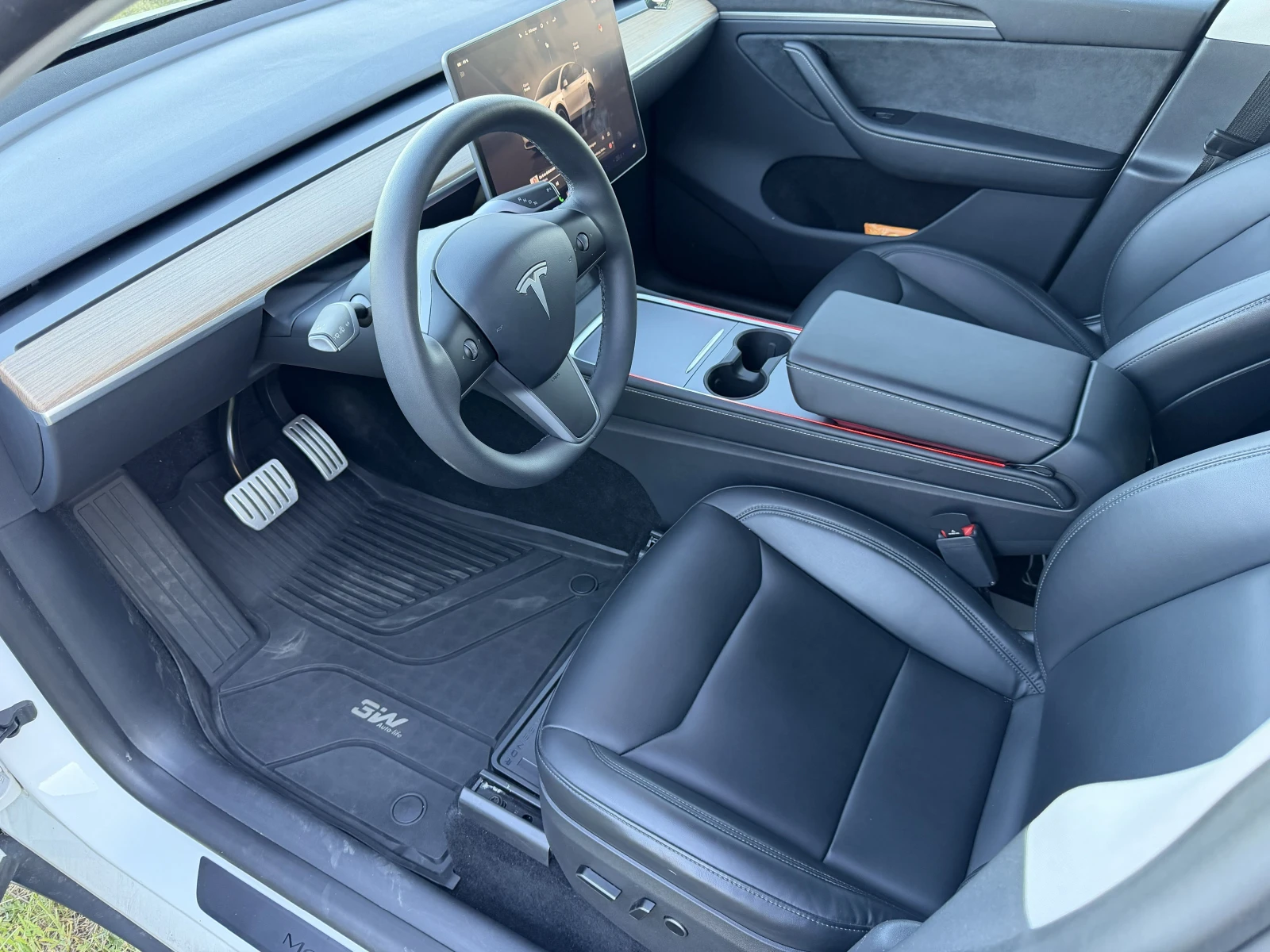 Tesla Model Y Performance, снимка 14 - Автомобили и джипове - 54805370