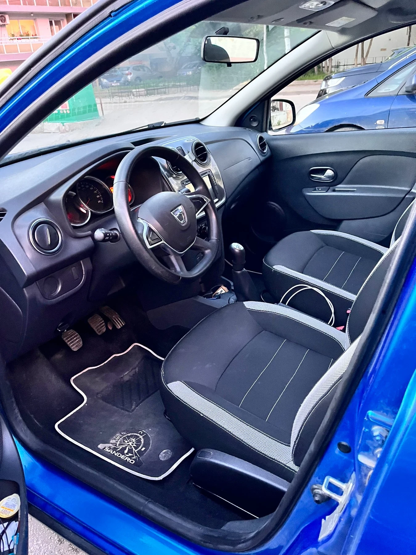 Dacia Sandero Stepway, снимка 8 - Автомобили и джипове - 54814190