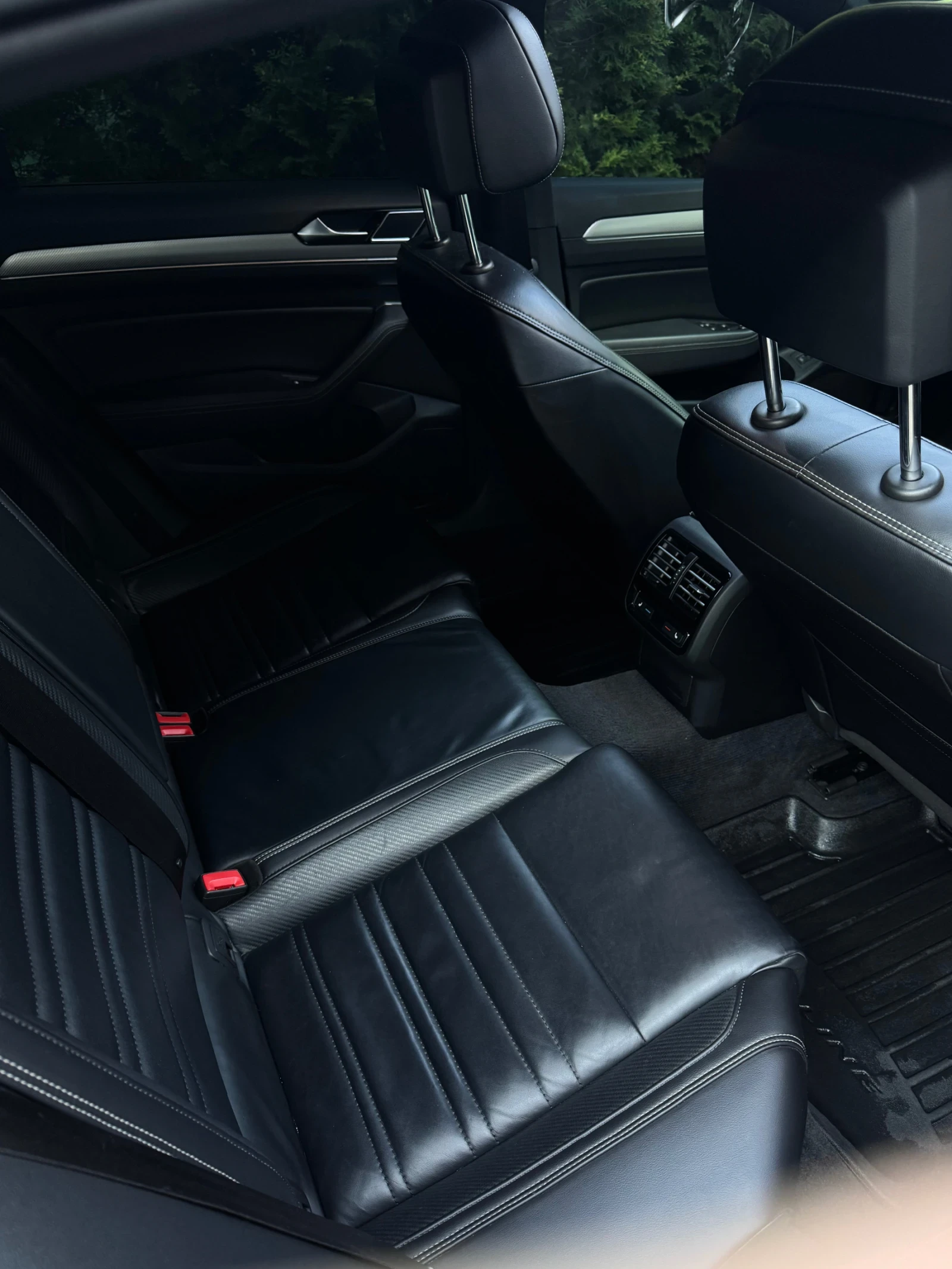 VW Passat, снимка 10 - Автомобили и джипове - 54855211