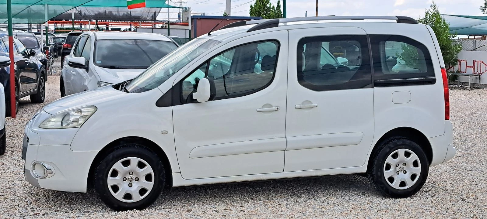 Peugeot Partner 1.6 HDI 92kc Tepee, снимка 4 - Автомобили и джипове - 55156867