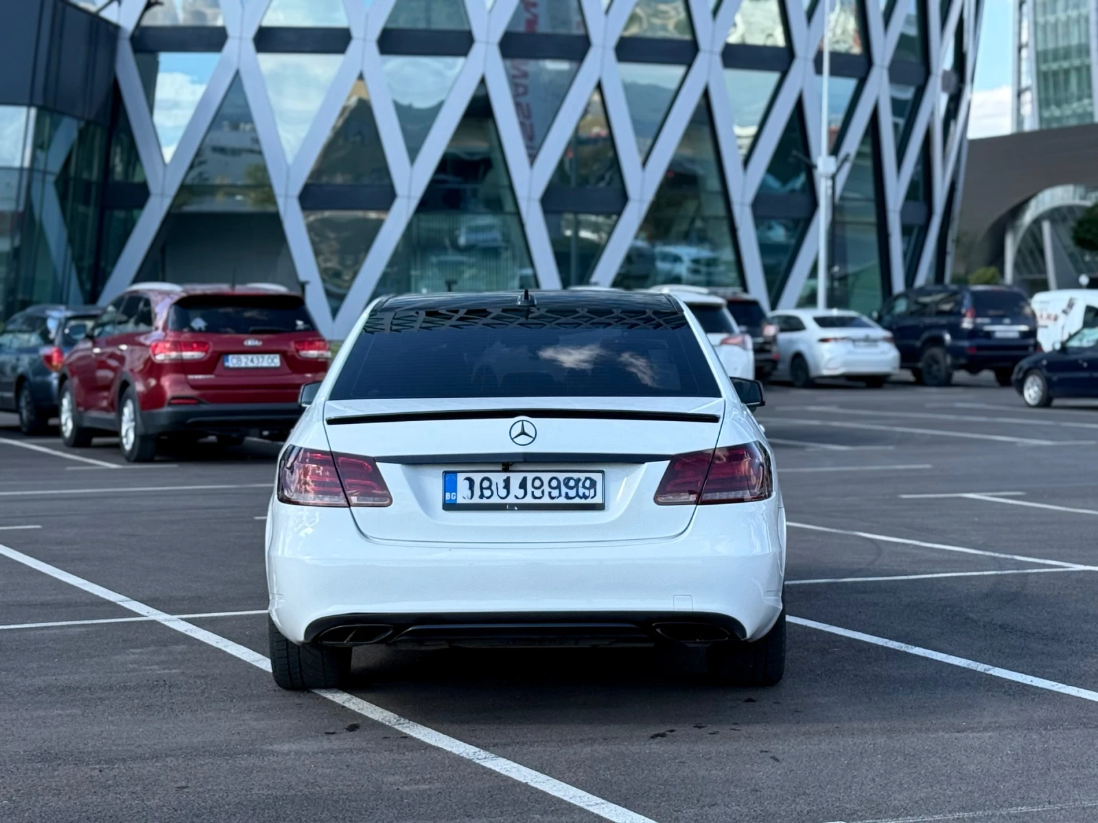 Mercedes-Benz 220 E220/ AMG / CARPLAY, снимка 5 - Автомобили и джипове - 56626527