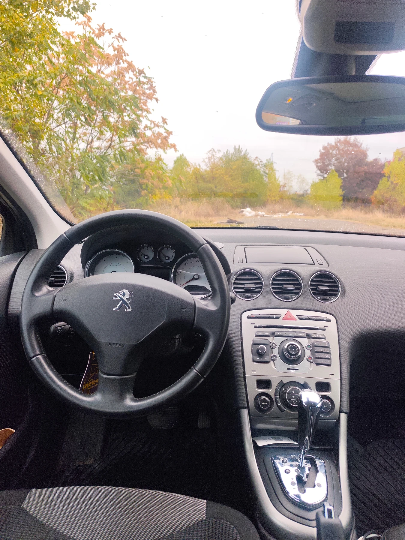 Peugeot 308 2.0HDI/163/AUTOMATIC , снимка 10 - Автомобили и джипове - 56726432