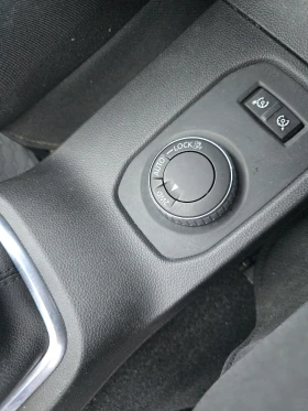 Dacia Duster 4x4 !! Нави !! Камера !!, снимка 13