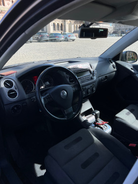 VW Tiguan 2.0 TSI (200Hp) AT 4Motion, снимка 12 - Автомобили и джипове - 45193764