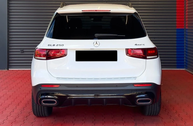 Mercedes-Benz GLB * 250* 4M* AMG* BURMESTER* MEMORY* LED* , снимка 5 - Автомобили и джипове - 46432563