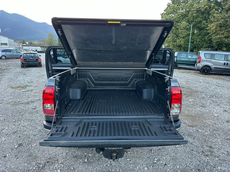 Toyota Hilux 2.4D4D 150kc FULLLL AVTOMAT, снимка 16 - Автомобили и джипове - 47609452