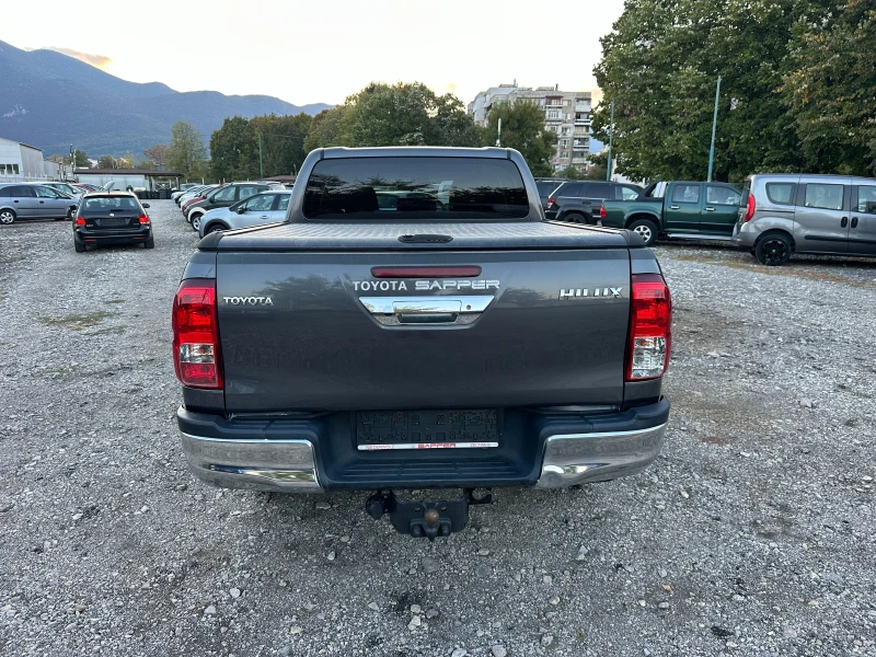 Toyota Hilux 2.4D4D 150kc FULLLL AVTOMAT, снимка 4 - Автомобили и джипове - 47609452