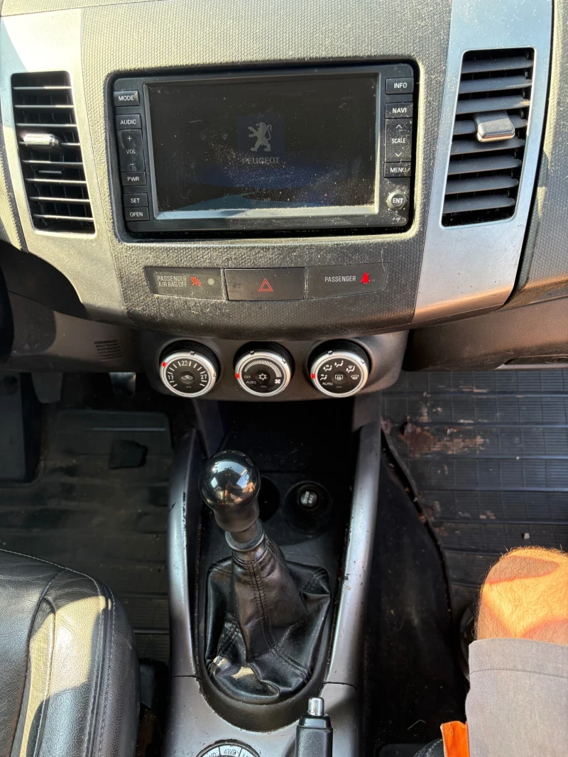 Peugeot 4007 2.2, снимка 6 - Автомобили и джипове - 51663330