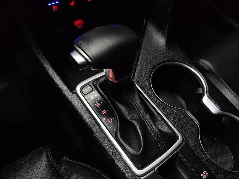 Kia Sportage 4Th Generation Diesel 2.0 2Wd Prestige, снимка 9 - Автомобили и джипове - 55100498