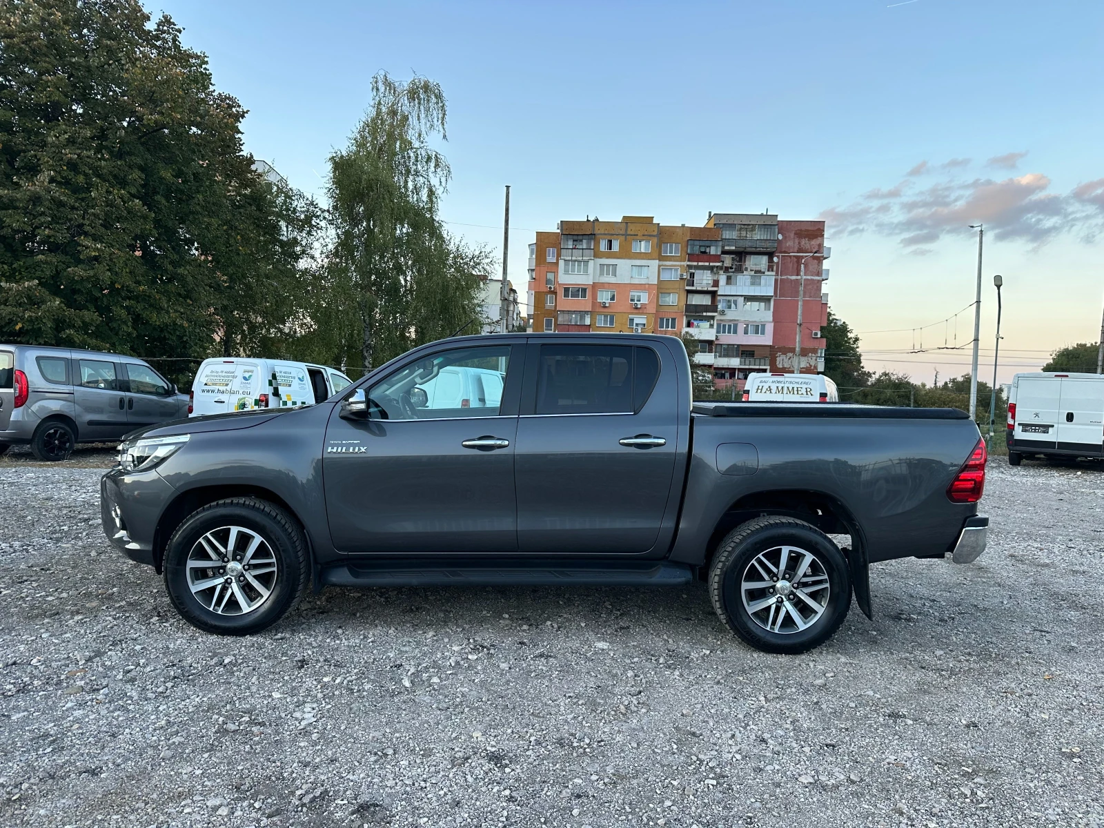 Toyota Hilux 2.4D4D 150kc FULLLL AVTOMAT - изображение 6