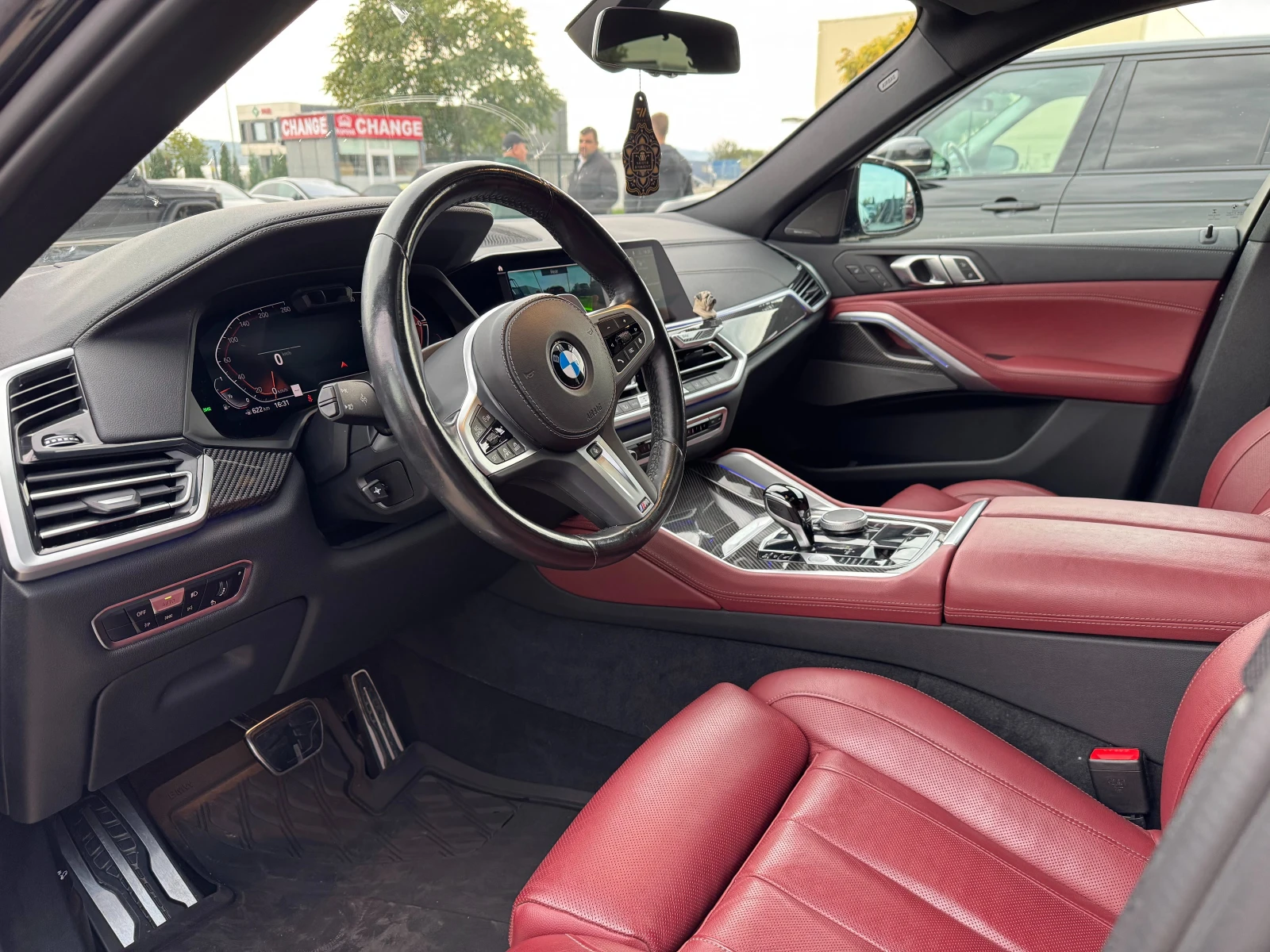 BMW X6 40i / X DRIVE / Sky Lounge / Harman Kardon /  - изображение 9