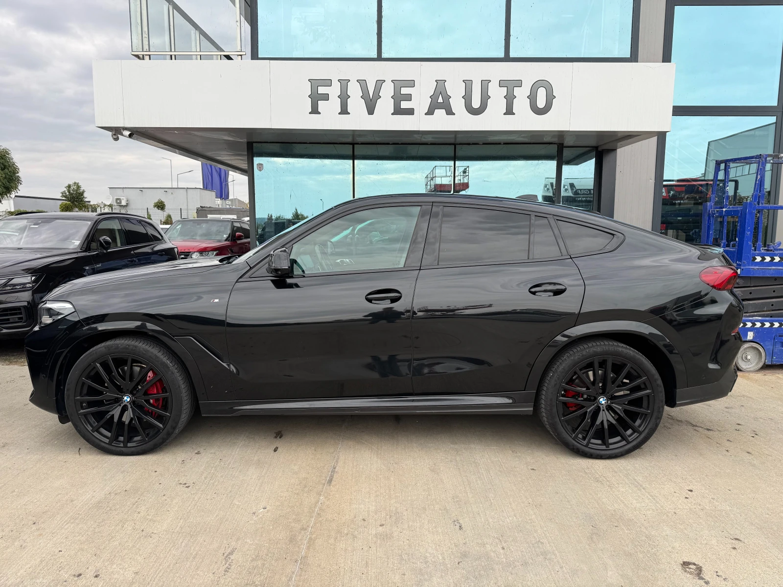BMW X6 40i / X DRIVE / Sky Lounge / Harman Kardon /  - изображение 8