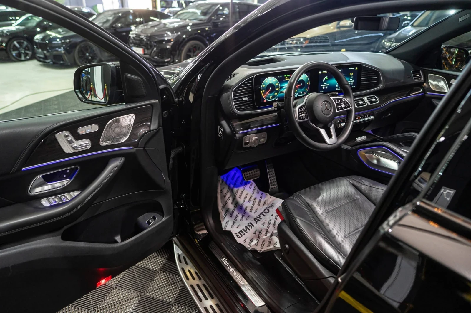 Mercedes-Benz GLE 400 D COUPE 4MATIC FULL AMG LINE ПАНО BURM ЛИЗИНГ 100%, снимка 11 - Автомобили и джипове - 53746851