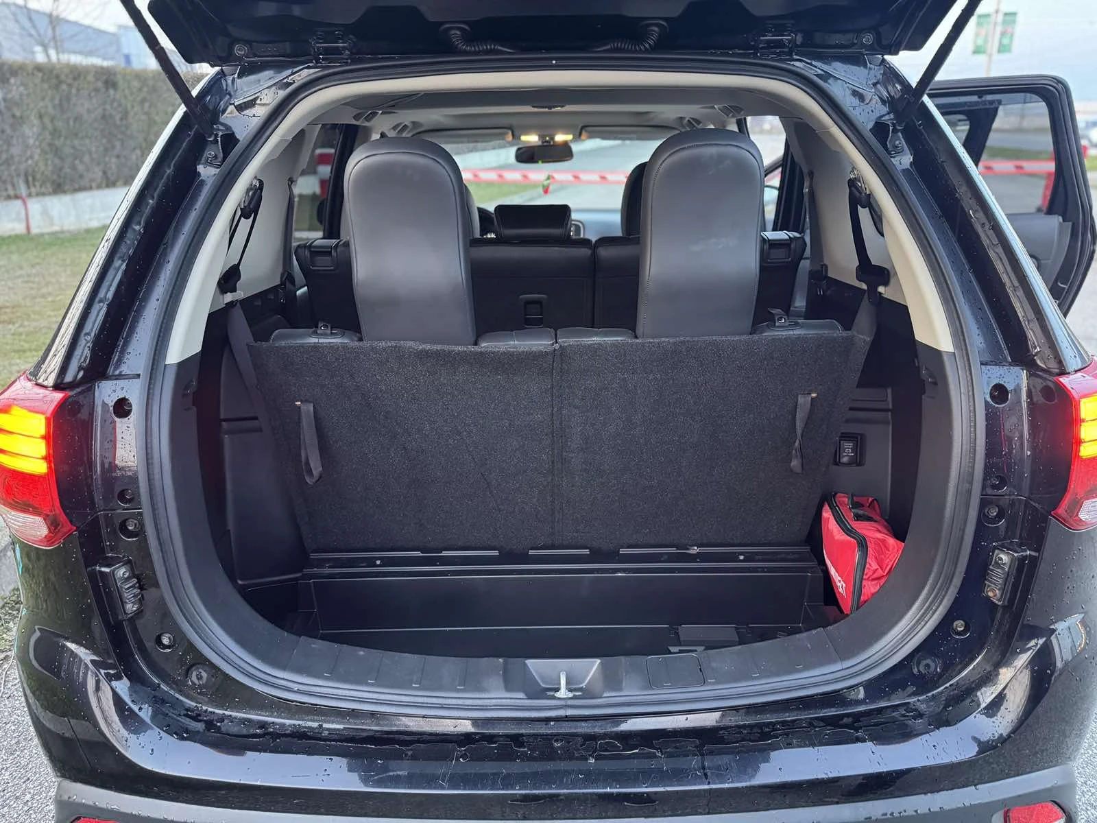 Mitsubishi Outlander 3.0 AWD FACE, снимка 13 - Автомобили и джипове - 55491726