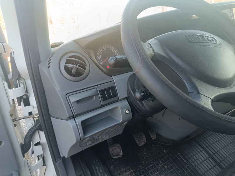 Iveco Daily 2.3, снимка 7 - Бусове и автобуси - 48622648