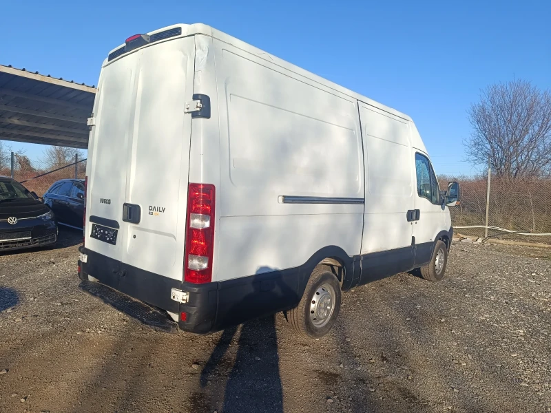 Iveco Daily 2.3, снимка 4 - Бусове и автобуси - 48622648