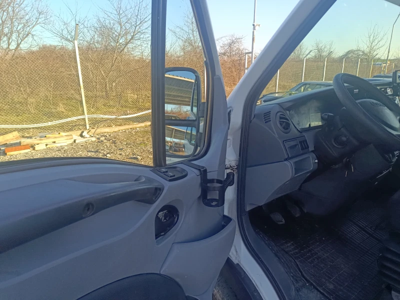 Iveco Daily 2.3, снимка 6 - Бусове и автобуси - 48622648