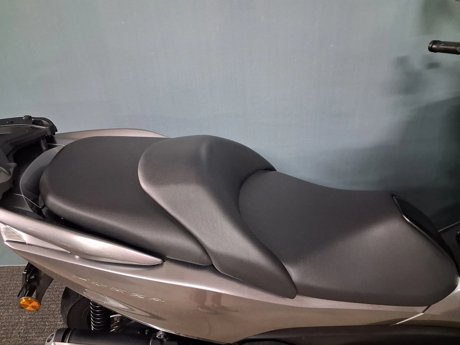 Honda Forza 300i ABS, снимка 13 - Мотоциклети и мототехника - 55125299