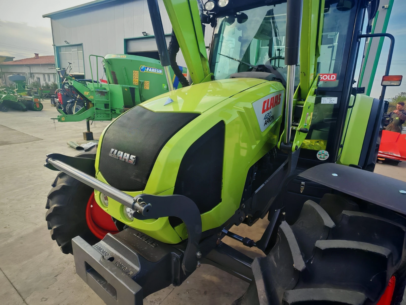 Трактор Claas Arion 420 лизинг с първоначална вноска 20 % - изображение 10