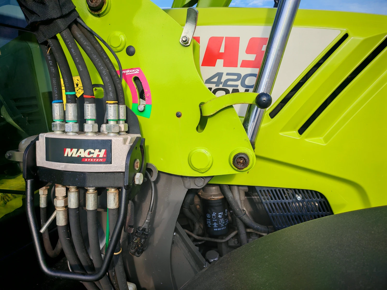 Трактор Claas Arion 420 лизинг с първоначална вноска 20 % - изображение 5
