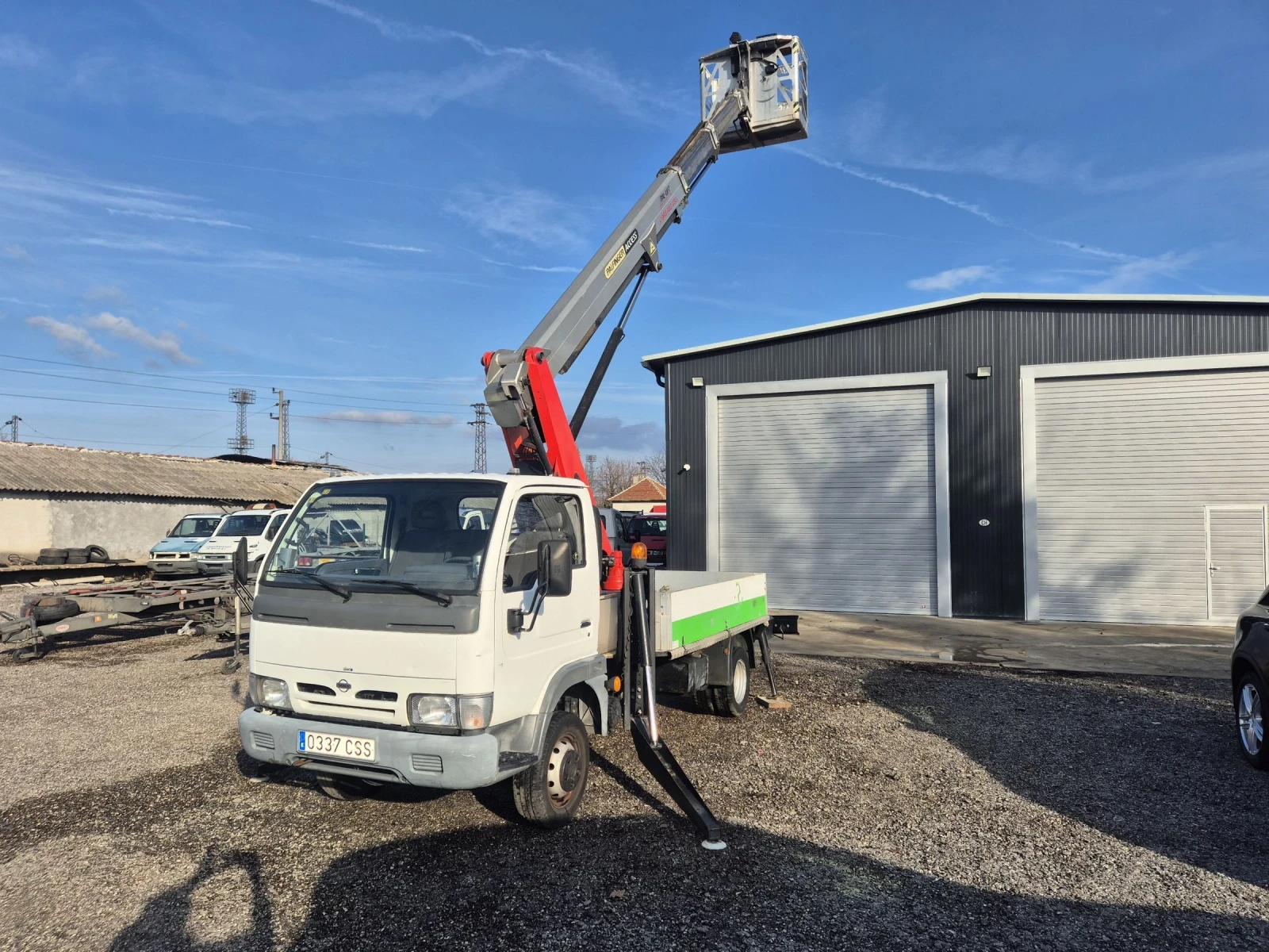 Автовишка Друга марка Nisan Cabstar/ PALFINGER, снимка 1