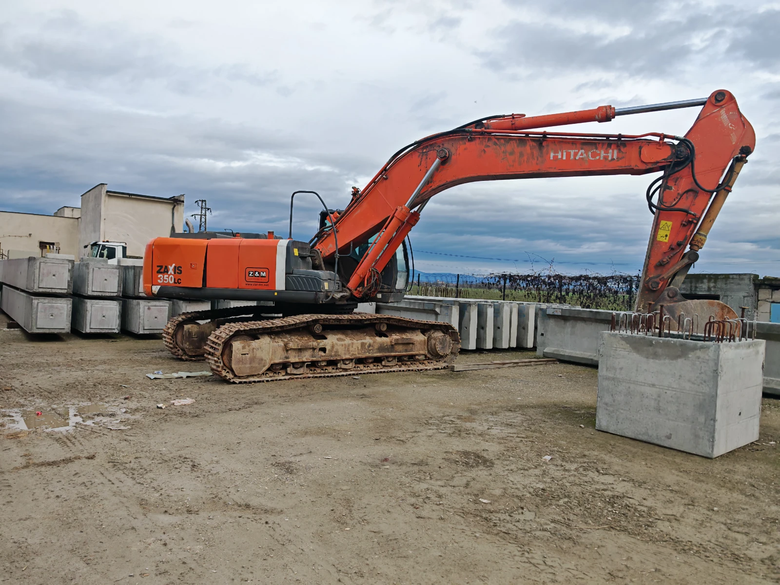 Багер Hitachi 350LC, снимка 1