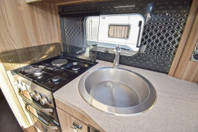 Каравана Sprite Cruiser 480 SR, снимка 8