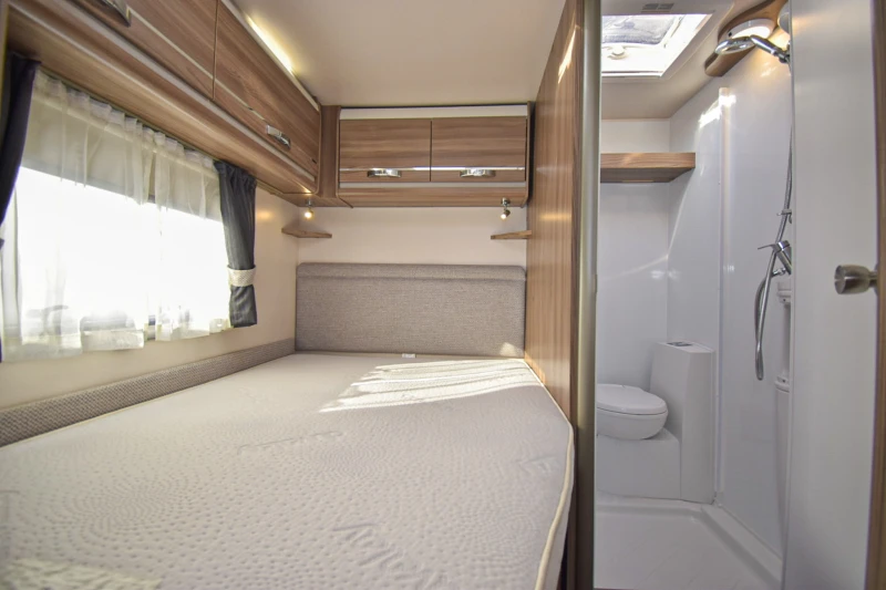 Каравана Sprite Cruiser 480 SR, снимка 14 - Каравани и кемпери - 53179707