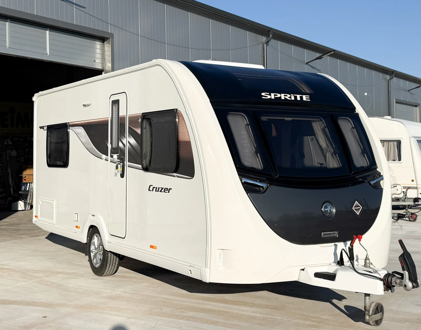 Каравана Sprite Cruiser 480 SR, снимка 1