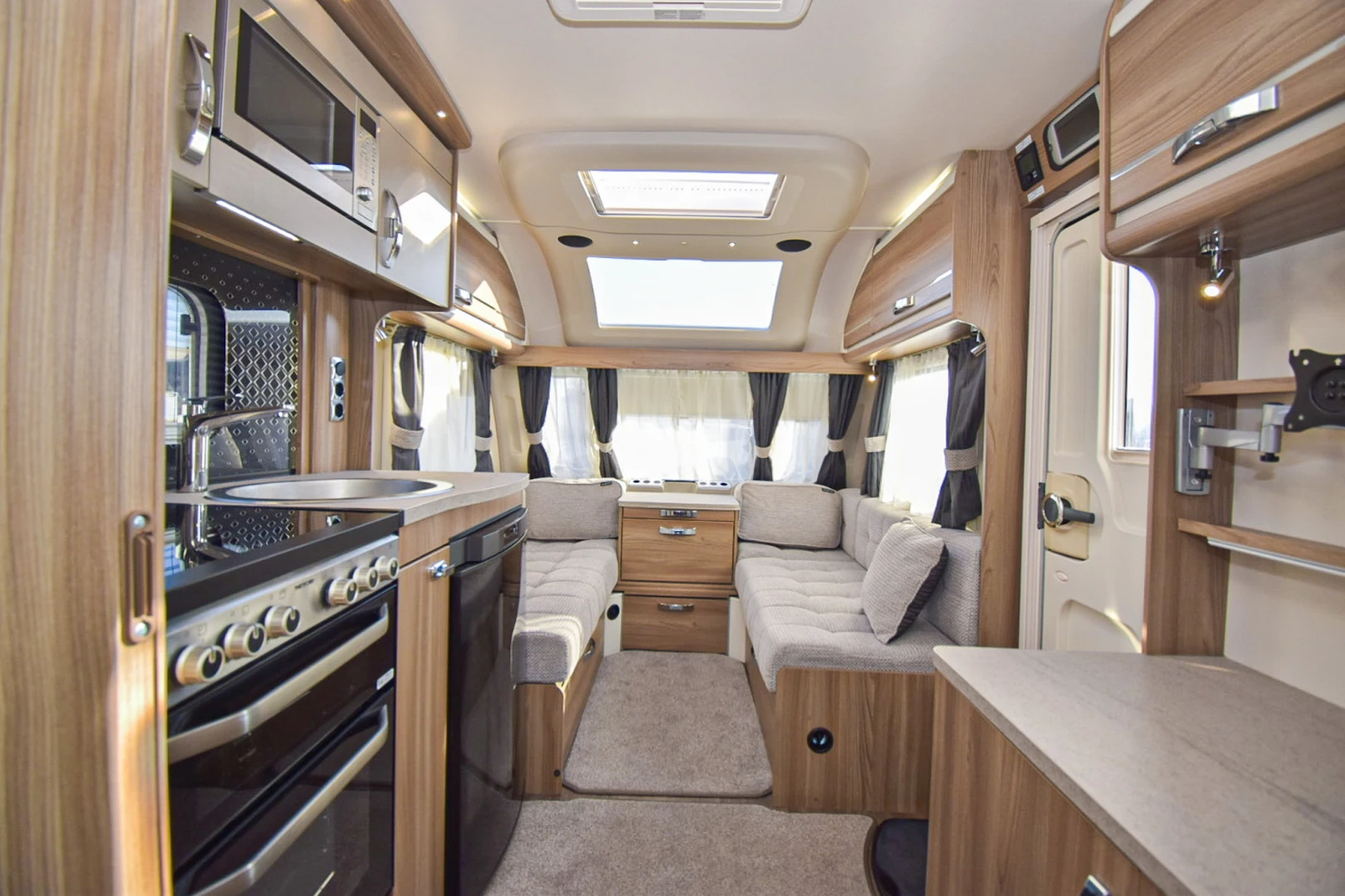 Каравана Sprite Cruiser 480 SR - изображение 3