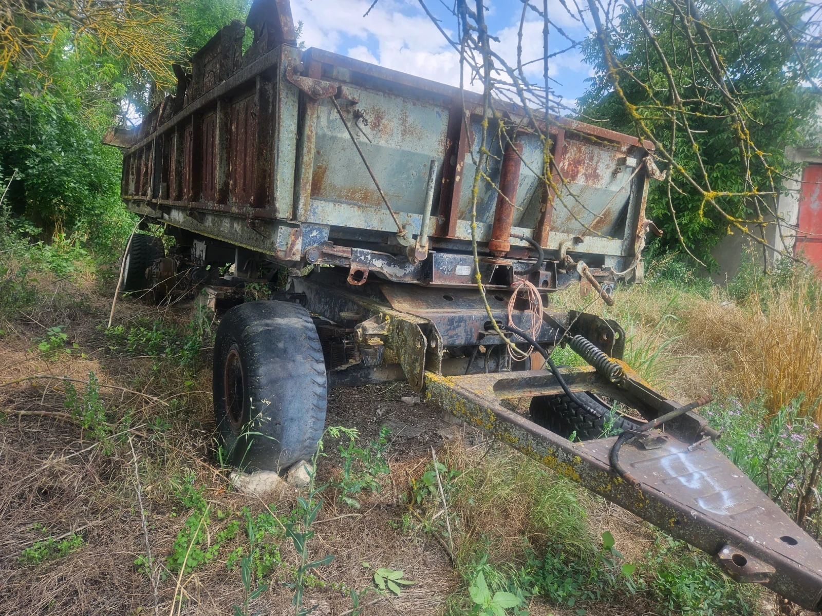 За трактор Други