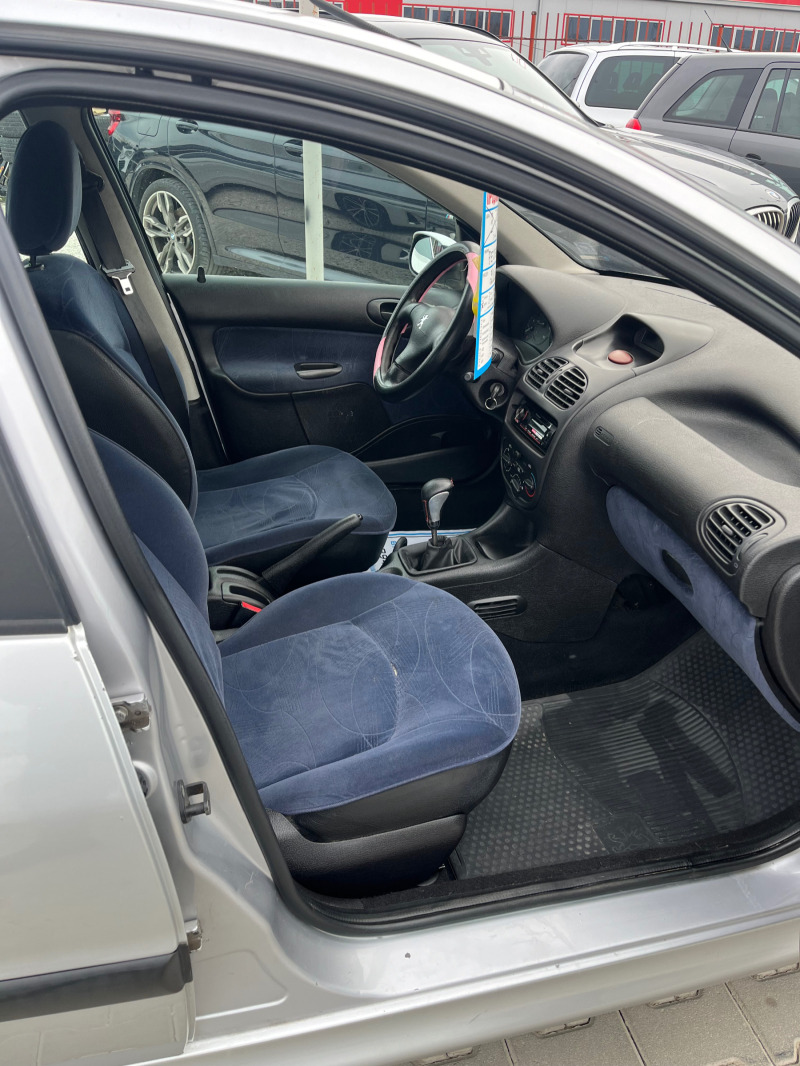 Peugeot 206 1.9*Обслужена*Клима*Всичко платено*, снимка 4 - Автомобили и джипове - 44840110