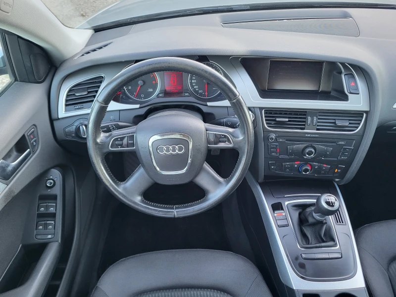 Audi A4 1.8T, снимка 15 - Автомобили и джипове - 47596003