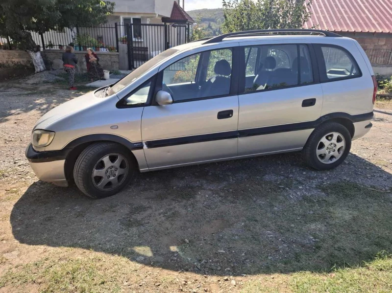 Opel Zafira, снимка 1 - Автомобили и джипове - 47649932