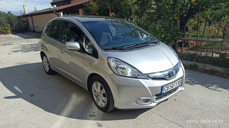 Honda Jazz 1.3 HIBRID, снимка 2 - Автомобили и джипове - 48446566