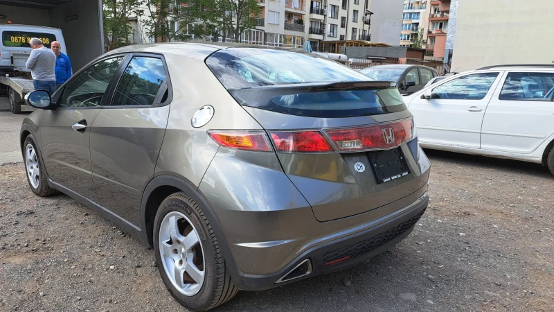 Honda Civic 1.8 БЕНЗИН ! АВТОМАТИК, снимка 3 - Автомобили и джипове - 49576873