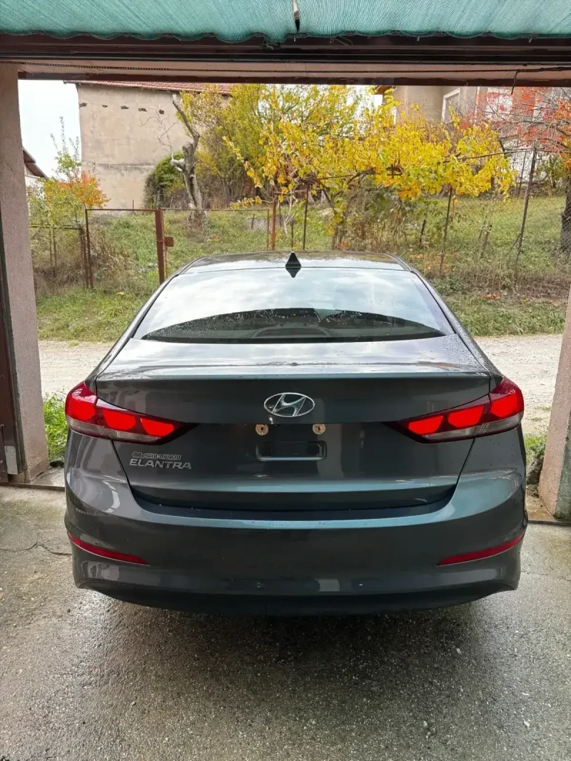 Hyundai Elantra Sedan, снимка 8 - Автомобили и джипове - 48209401