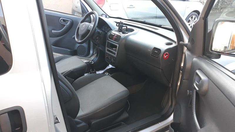 Opel Combo 1.6, снимка 9 - Автомобили и джипове - 48624947