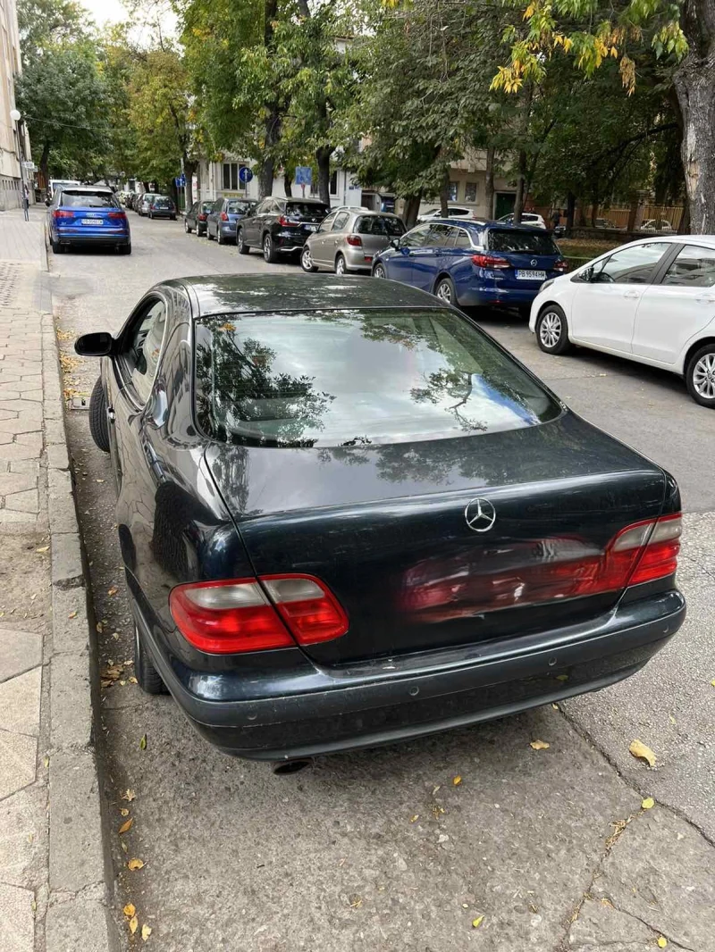 Mercedes-Benz CLK 200, снимка 2 - Автомобили и джипове - 49354165