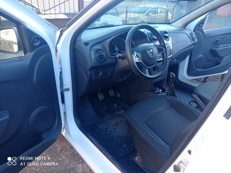 Dacia Sandero, снимка 8 - Автомобили и джипове - 49386677