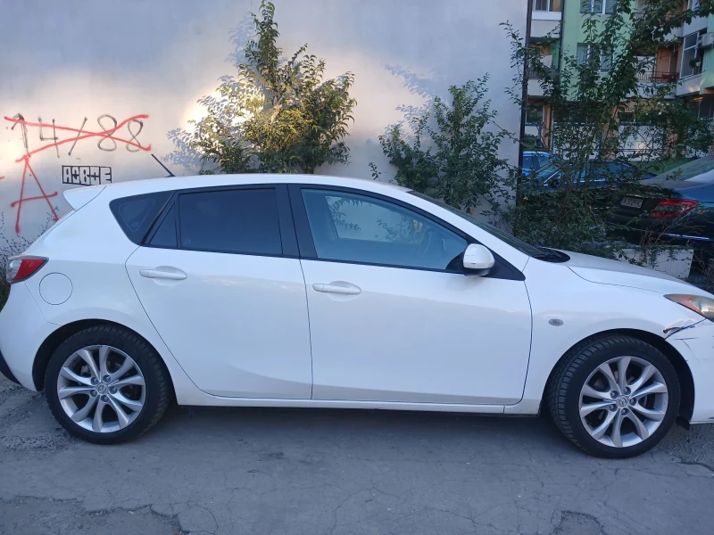 Mazda 3, снимка 2 - Автомобили и джипове - 49511146