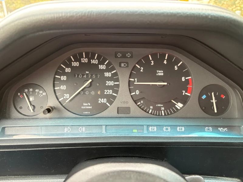 BMW 318 Е30 ТОП, снимка 13 - Автомобили и джипове - 52090184