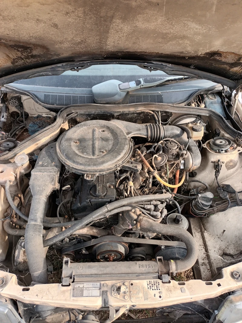 Mercedes-Benz 190 На части 3 броя, снимка 8 - Автомобили и джипове - 52502921