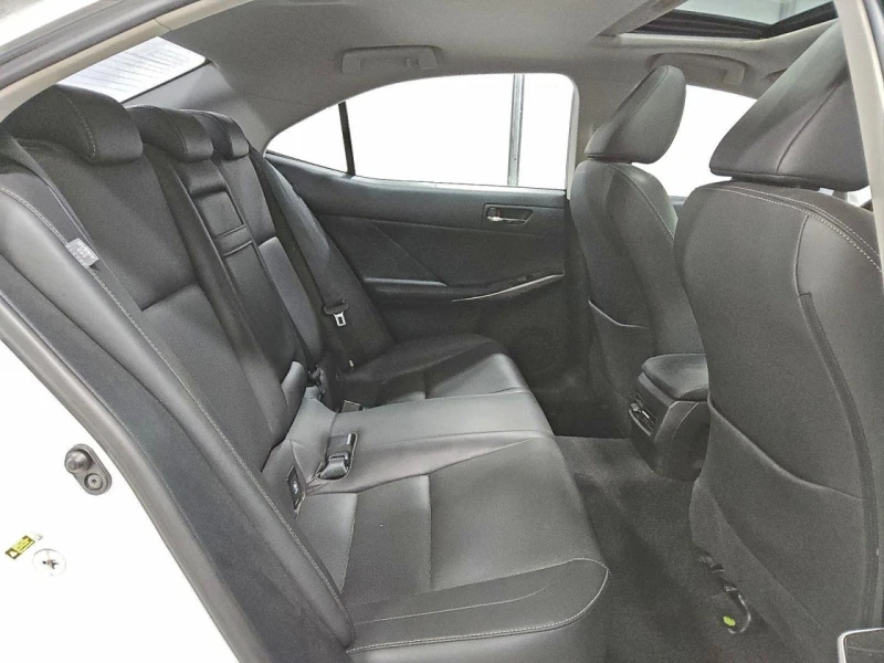 Lexus IS 300 КОЖА* ПОДГРЕВ* ОБДУХВАНЕ* ШИБИДАХ* , снимка 10 - Автомобили и джипове - 52740161