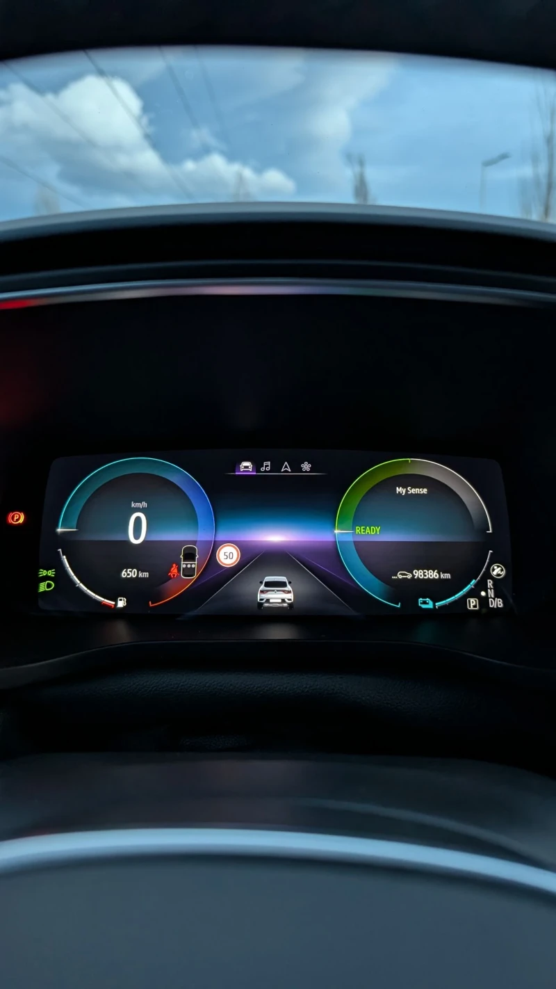 Renault Arkana 1.6 RS line Hybrid E-tech, снимка 11 - Автомобили и джипове - 52985677