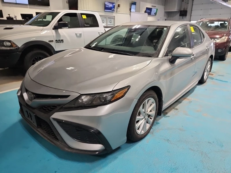 Toyota Camry * SE * CARFAX * AWD * 