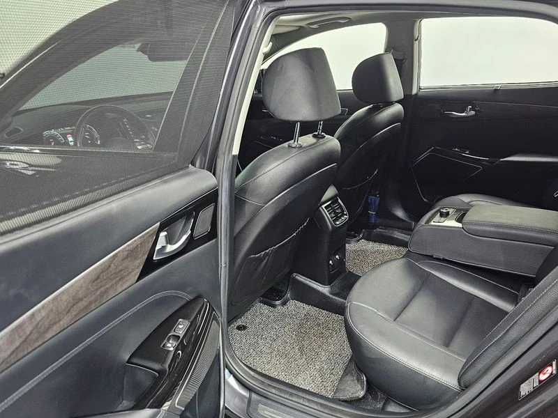 Kia K7 * 2.2* PRESTIGE* ПАНО* ЦЕНАДОБГ* , снимка 11 - Автомобили и джипове - 55594350