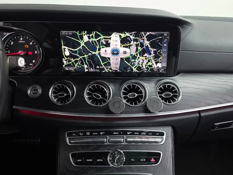 Mercedes-Benz E 200 D Coupe, снимка 12 - Автомобили и джипове - 55883645