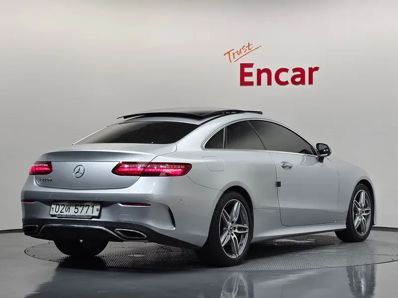 Mercedes-Benz E 200 D Coupe, снимка 2 - Автомобили и джипове - 55883645