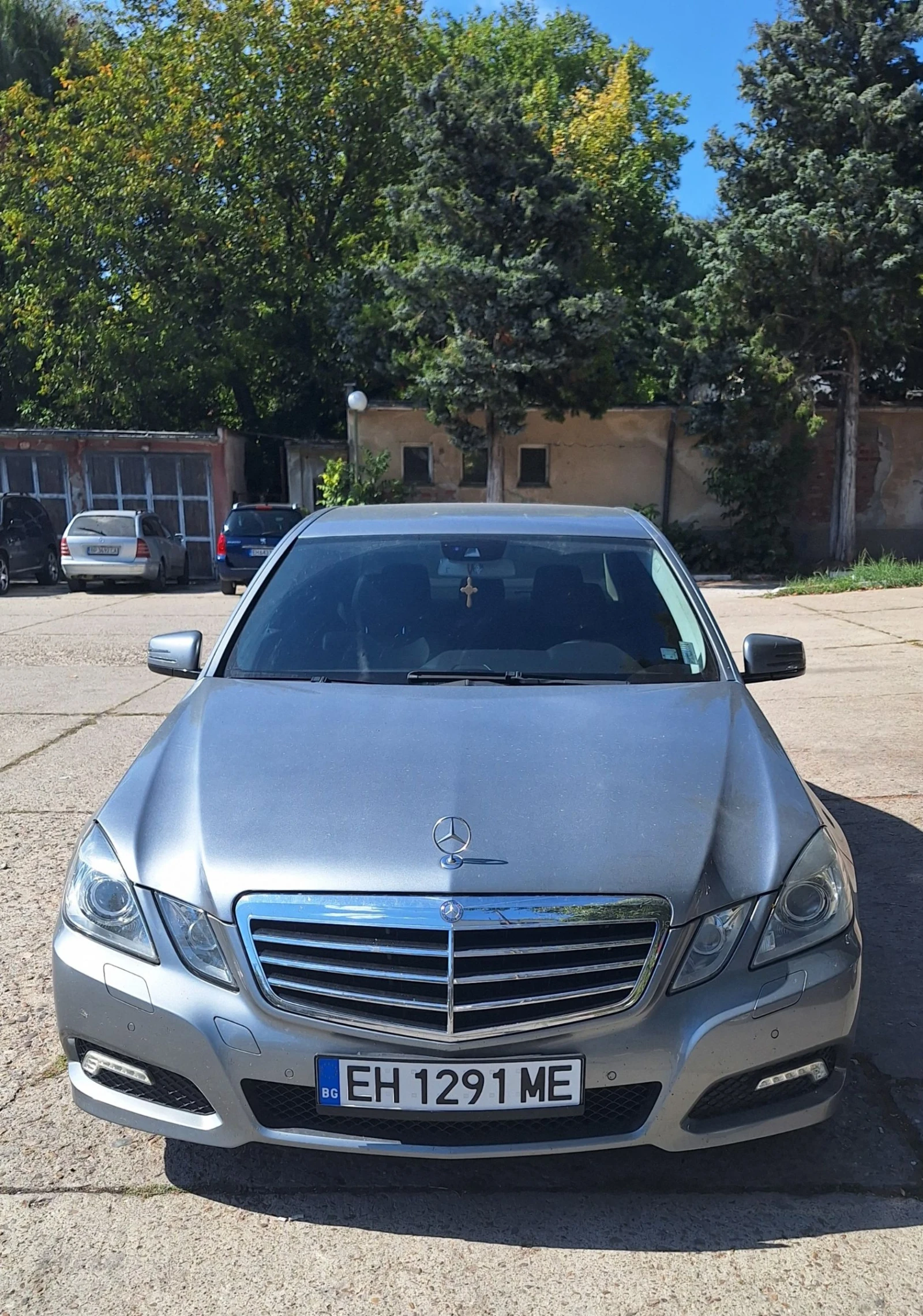 Mercedes-Benz E 220, снимка 1